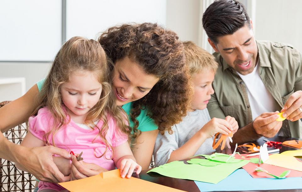 Sumber : https://www.parenting.com/parenting-advice/tips-tricks/research-shows-parent-child-craft-time-has-lifelong-benefits